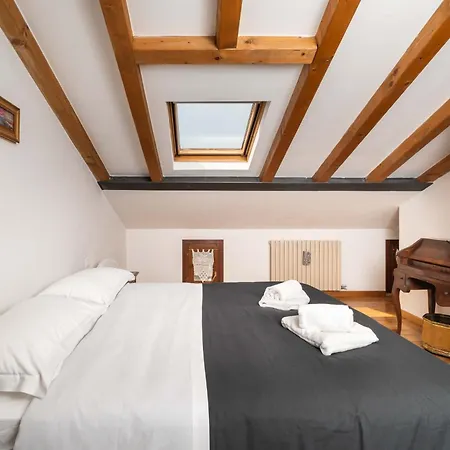 Veronetta Mini Attic Lägenhet *