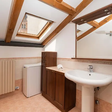 Veronetta Mini Attic Apartment *